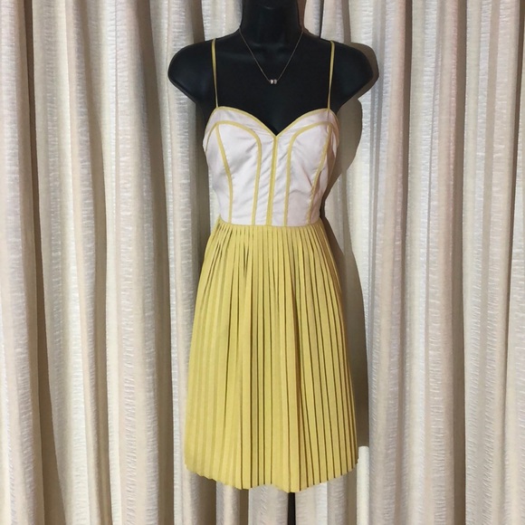 Modcloth Dresses & Skirts - Elle Retro Dress